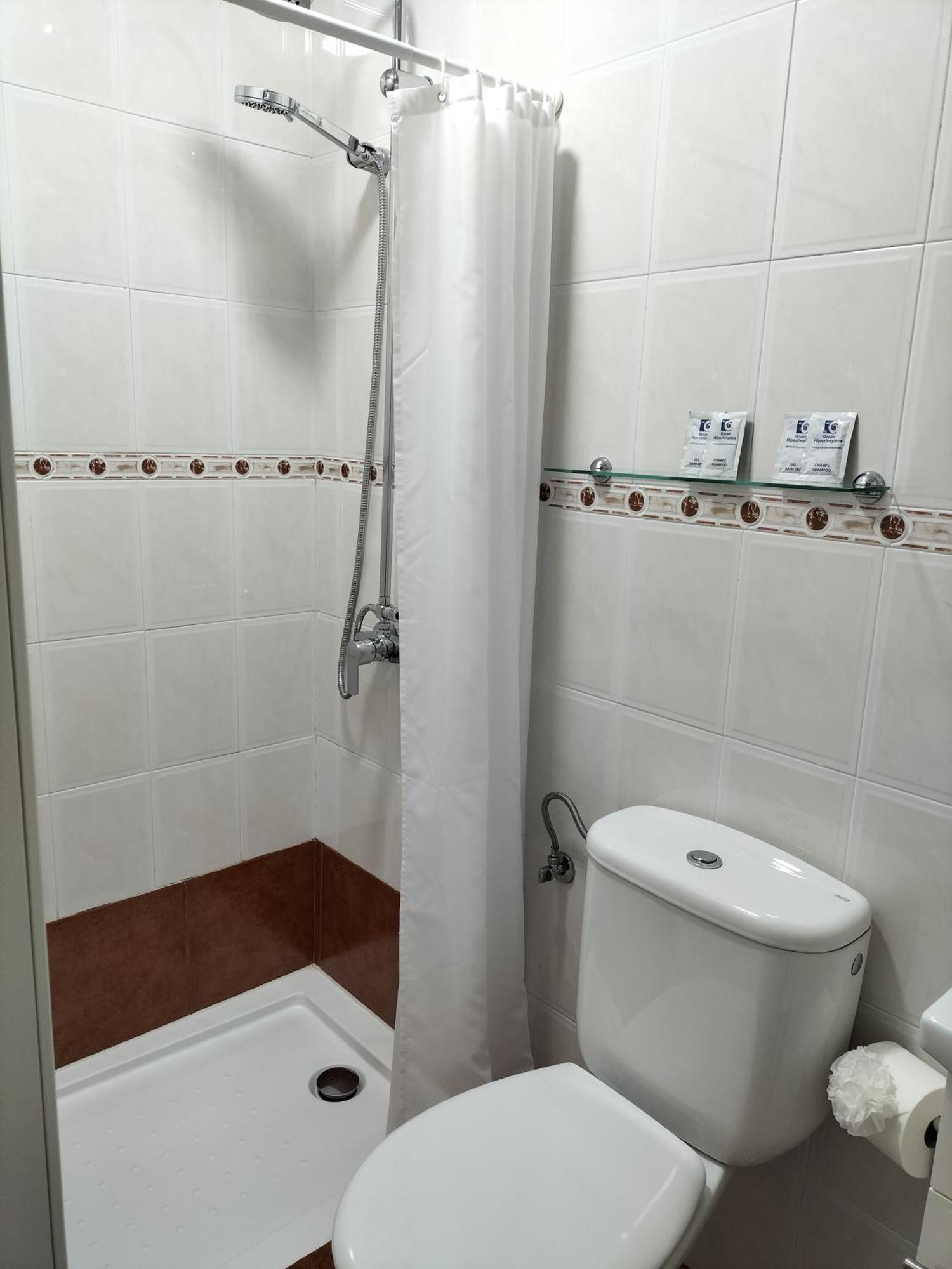V.V Casa Mones Apartment Cangas de Onis Bagian luar foto